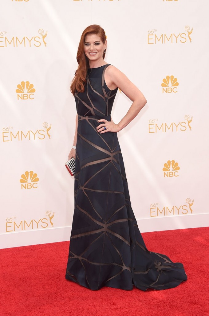 Debra Messing  - Premiile Emmy, sursa foto www.vogue.com