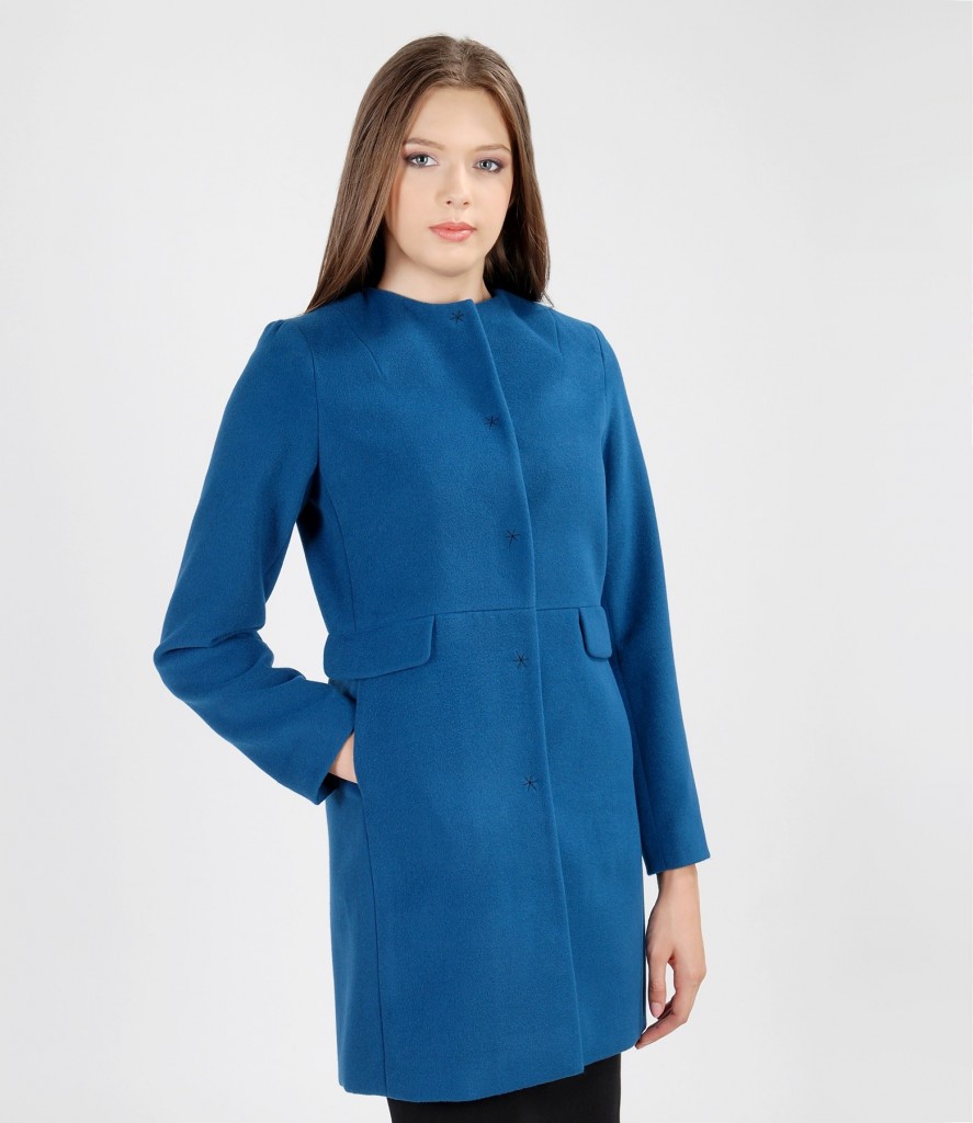 Palton albastru din stofa elastica