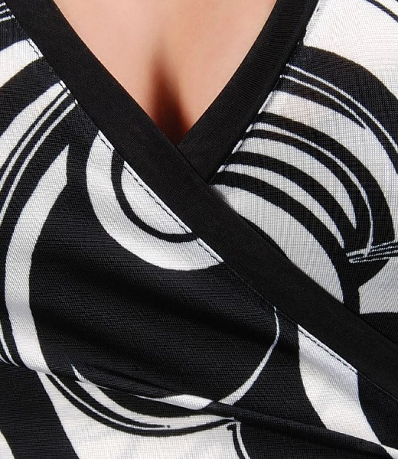 Bluza din tricot de viscoza cu imprimeu floral alb-negru