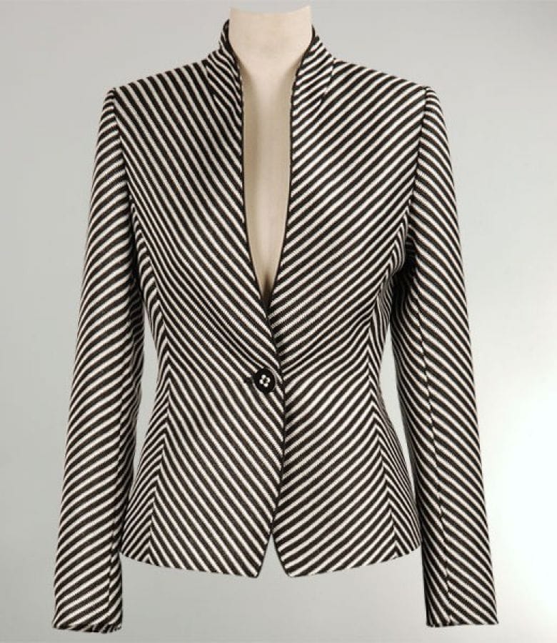 Sacou elegant cu joc de dungi alb-negru