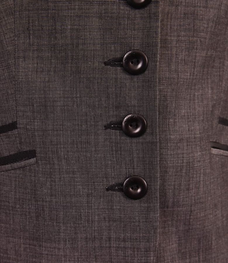 Sacou gri cu garnitura neagra