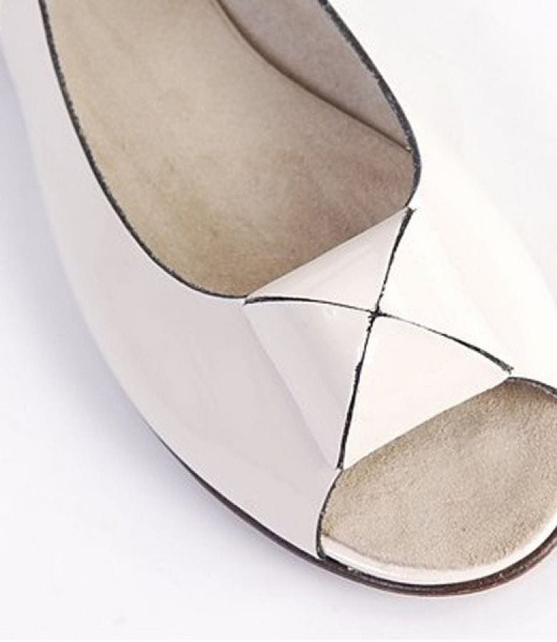 Sandale Sniks din piele lacuita crem 787