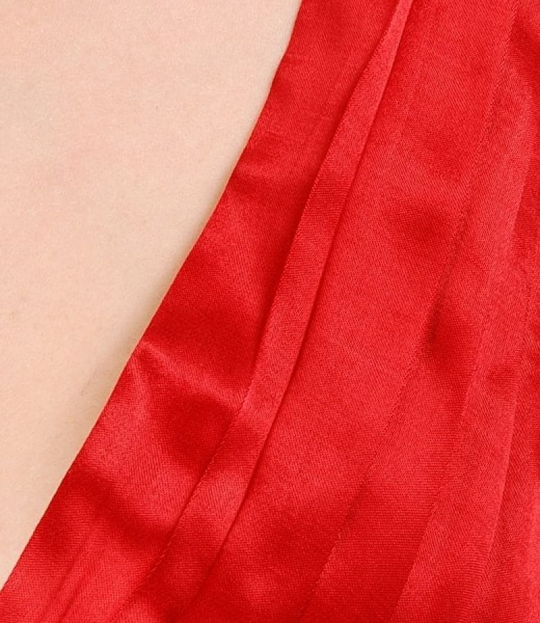 Rochie din saten cu pieptii suprapusi