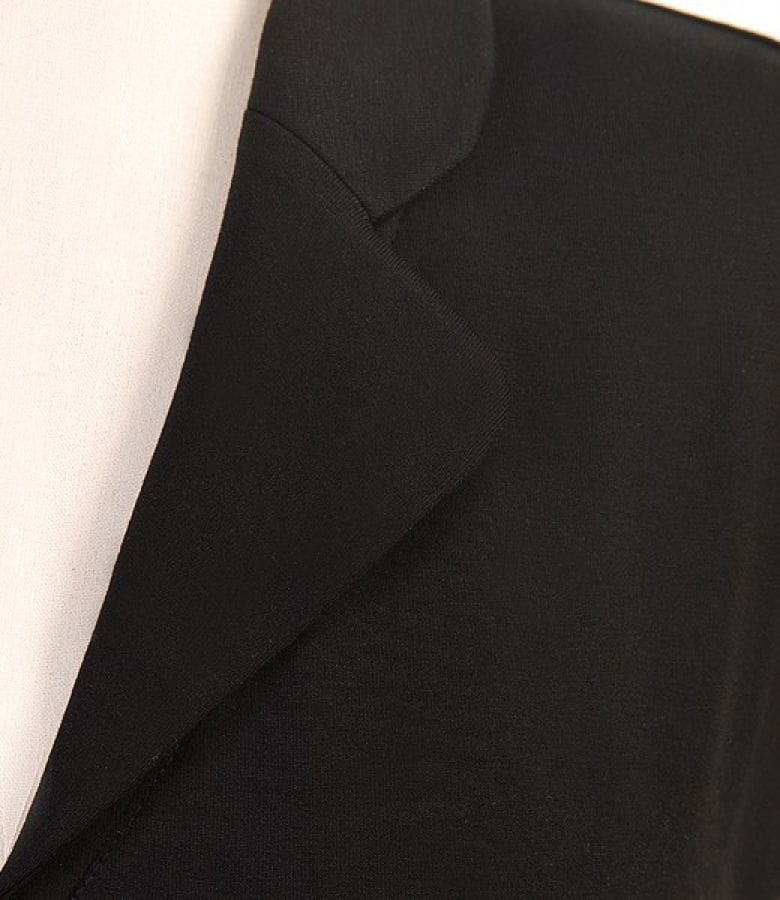 Tricou cu guler si decolteu in V