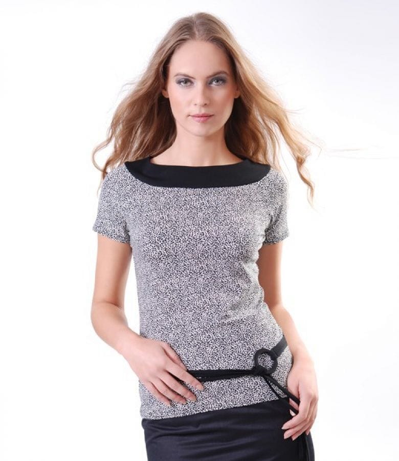 Tricou imprimeu alb negru cu cordon