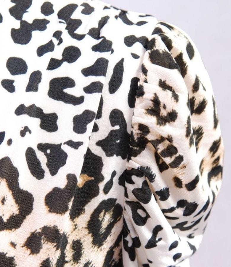 Rochie din jerse leopard cu garnitura saten