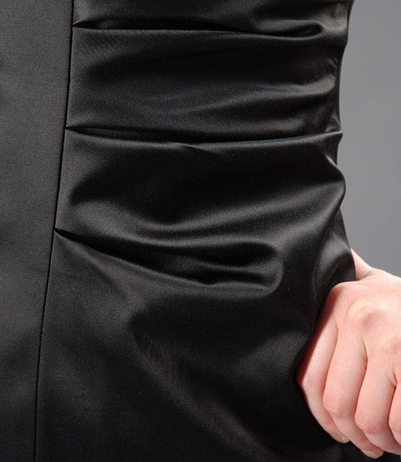 Rochie saten negru cu falduri si aplicatie cristale