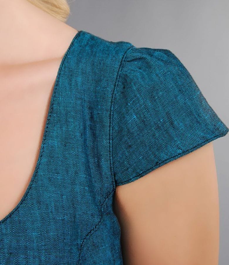 Rochie cu aripioare din in turquoise