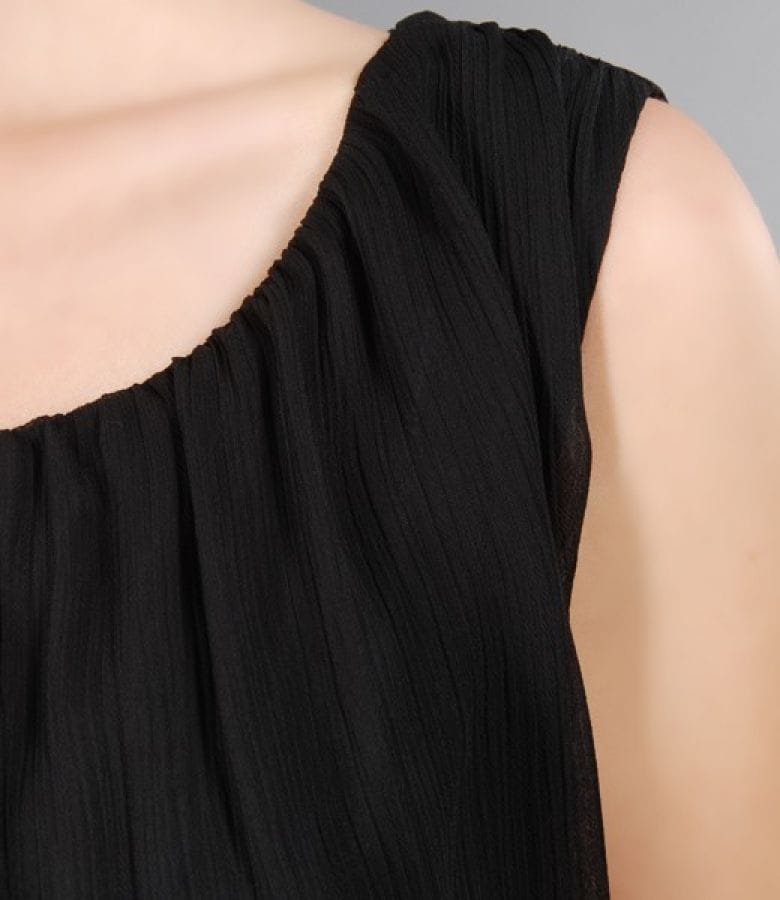 Rochie din saten elastic negru si voal cu cristale