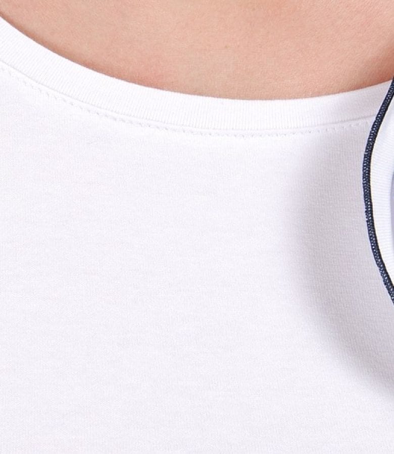 Tricou din jerse uni alb cu floare