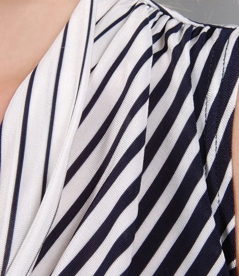 Tricou cu falduri din jerse imprimat