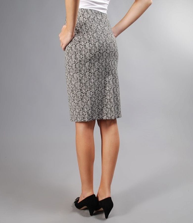 Fusta eleganta din tesatura elastica alb-negru