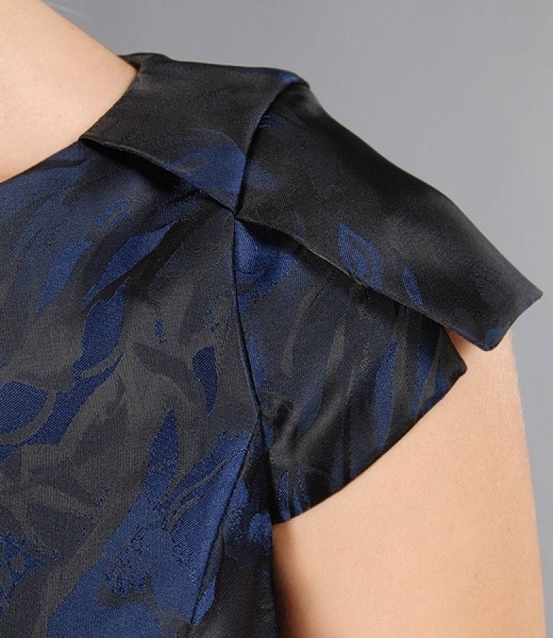 Rochie din brocart satinat cu curea