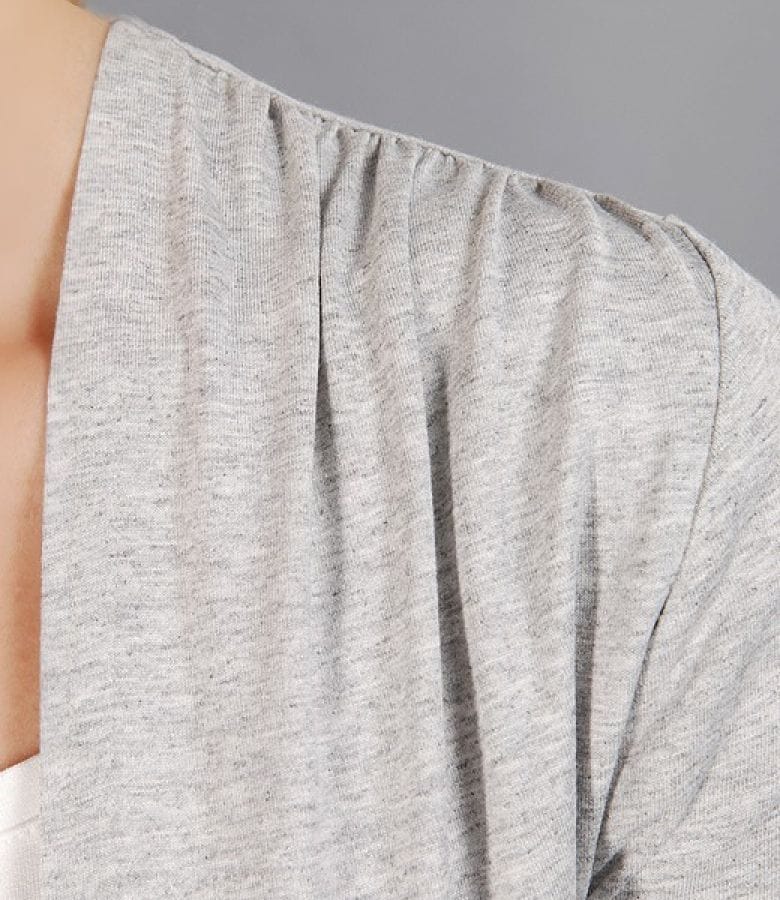 Bluza din jerse gri legata cu cordon