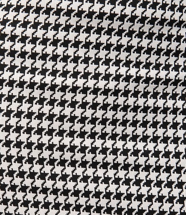 Fusta eleganta din tesatura elastica alb-negru