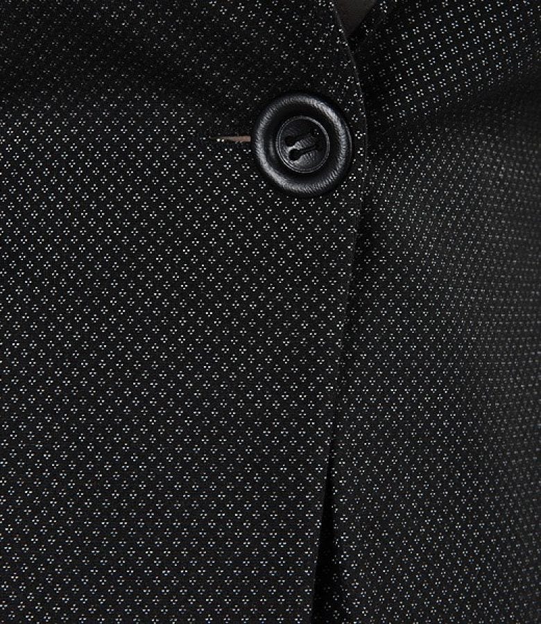 Sacou negru din stofa elastica cu garnitura lac in ton