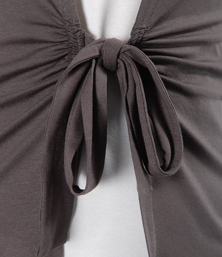 Bluza din jerse legata cu cordon