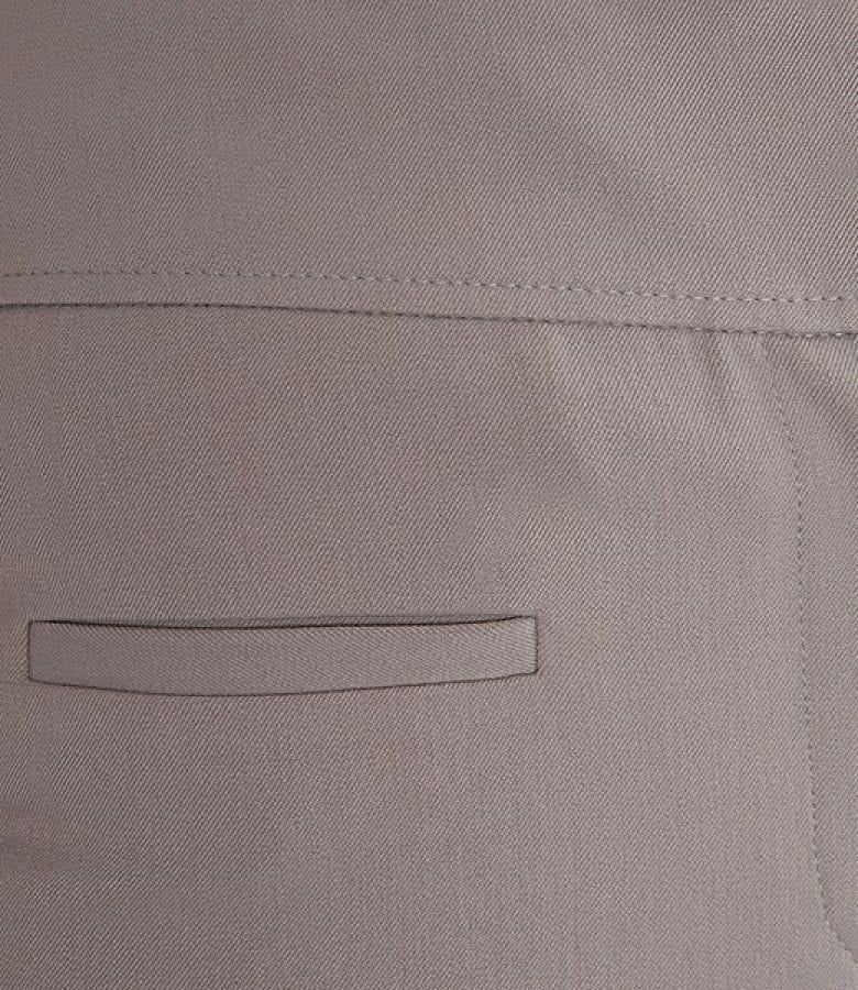 Pantaloni cu buzunare din stofa elastica gri