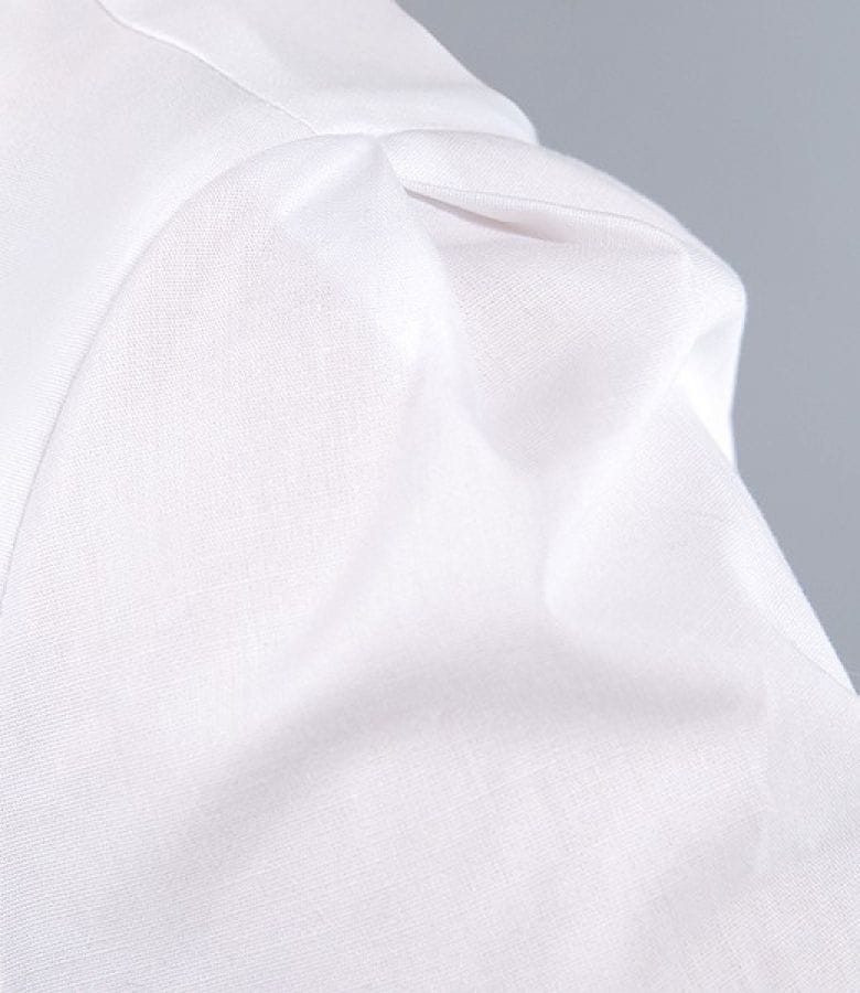 Camasa din bumbac elastic alb cu floare si butoni