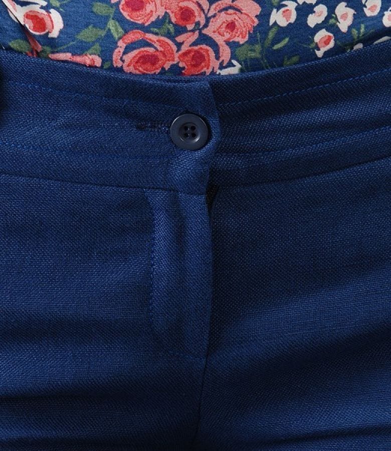 Pantaloni scurti din in albastru cu mansete