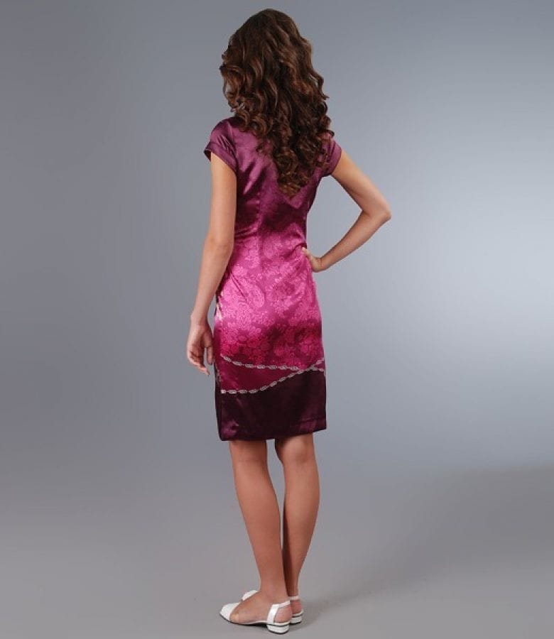 Rochie din saten elastic imprimat cu fenta
