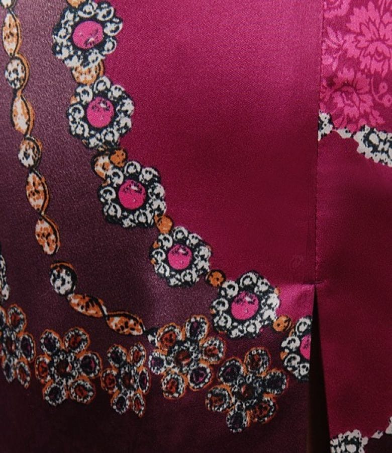 Rochie din saten elastic imprimat cu fenta