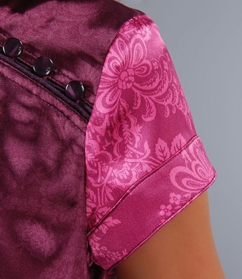 Rochie din saten elastic imprimat cu fenta