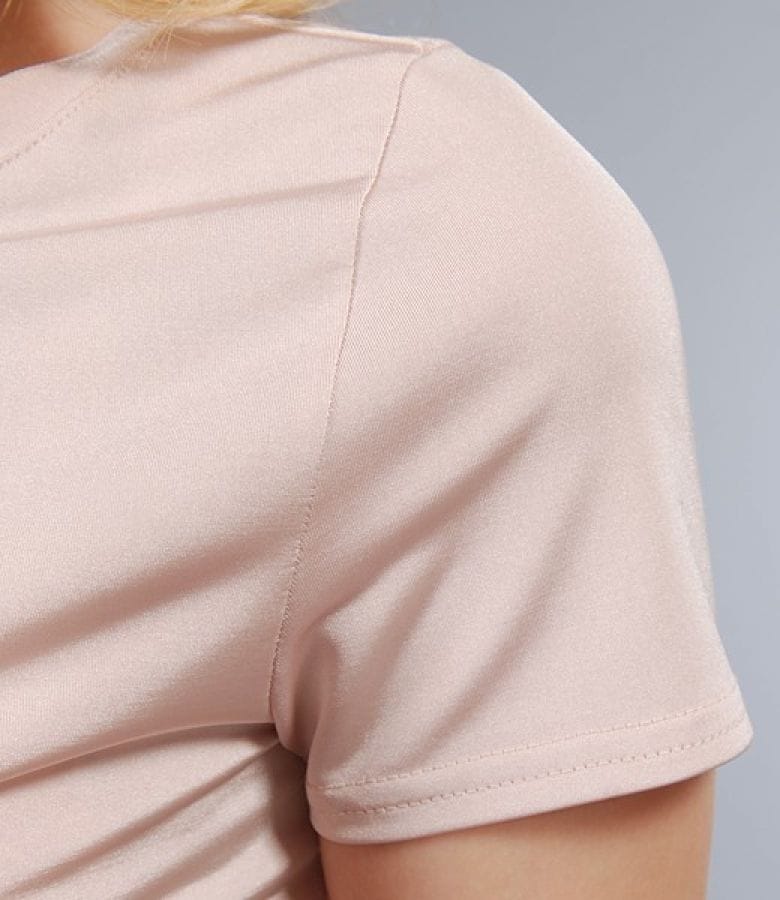 Tricou din jerse satinat cu maneci scurte