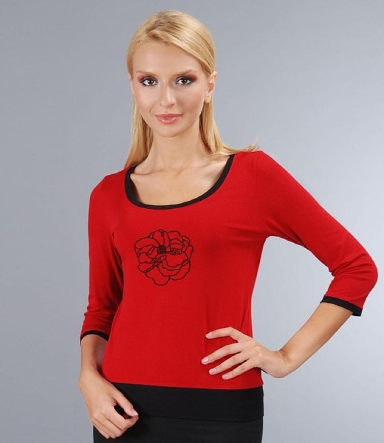 Tricou cu garnitura si floare catifea