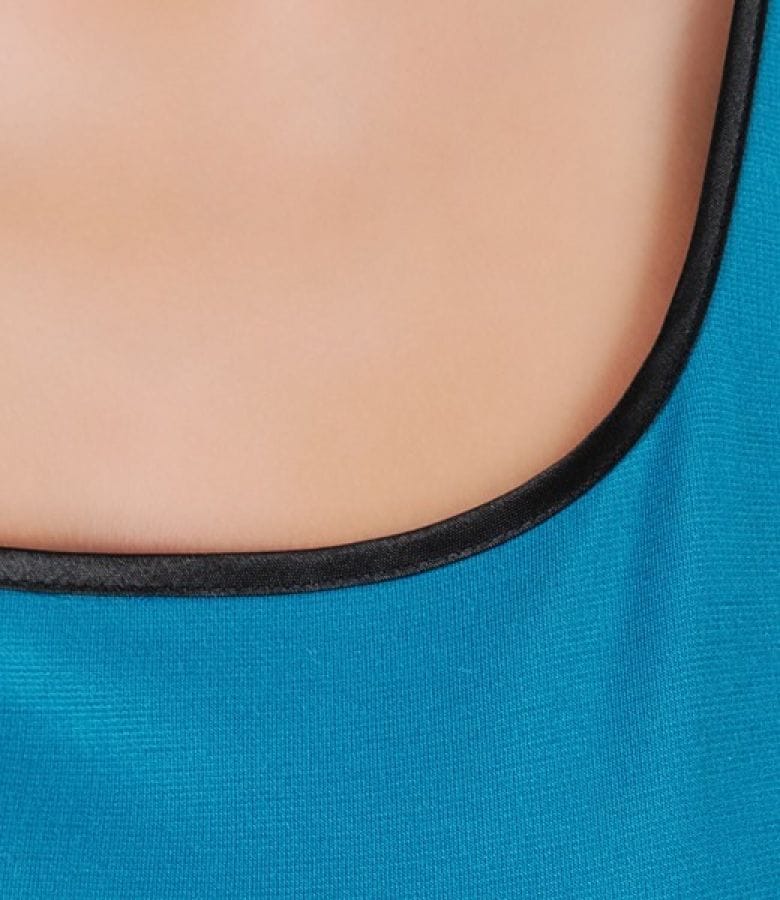 Rochie din jerse turquoise cu garnitura contrast