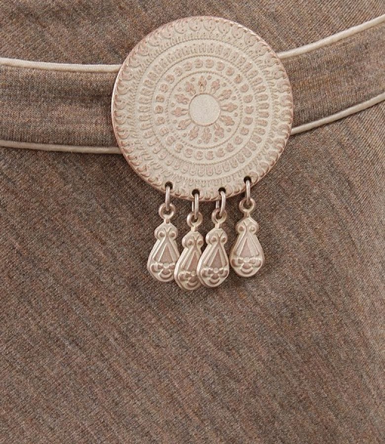 Fusta din jerse elastic cu accesoriu metalic