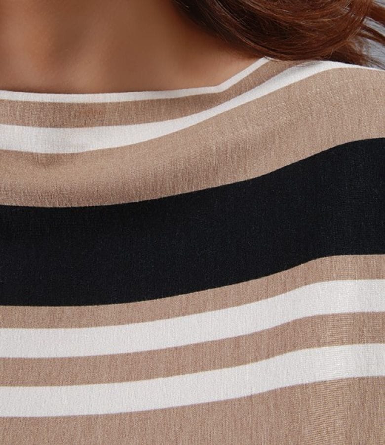 Tricou din jerse elastic cu imprimeu grafic