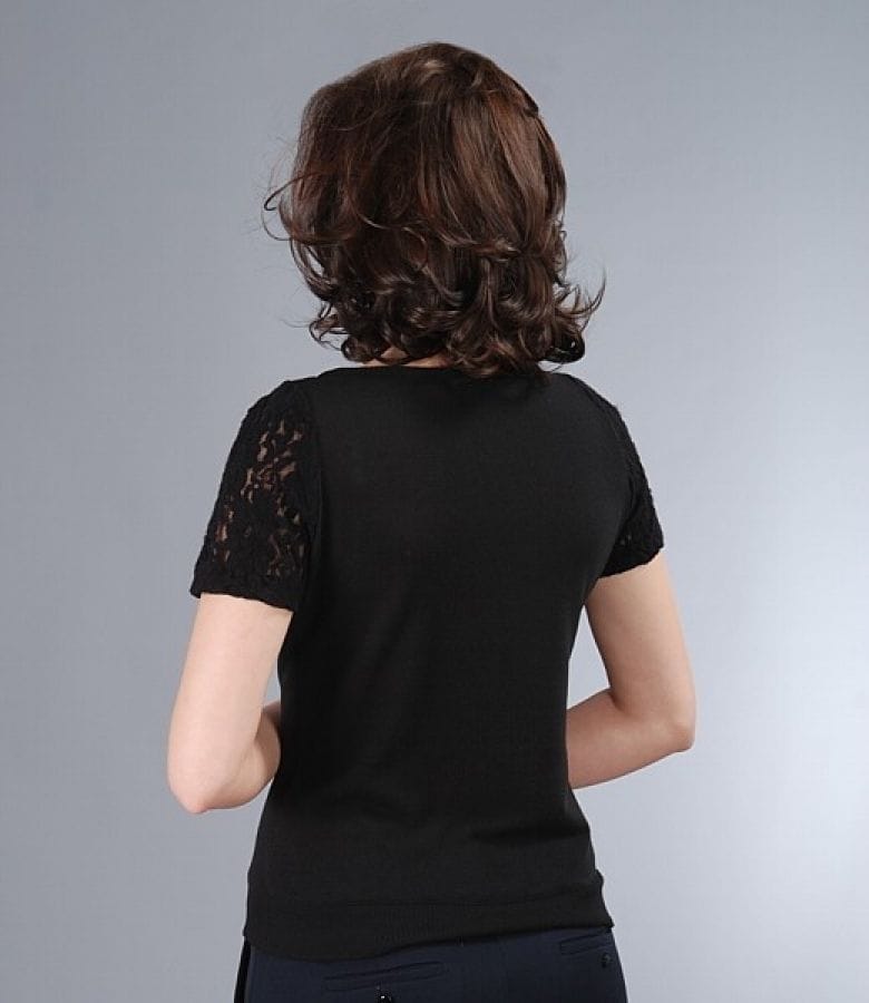Tricou din jerse elastic cu maneci de dantela
