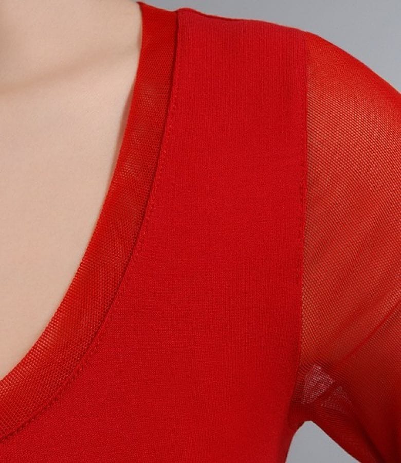 Tricou din jerse rosu cu garnitura de tul elastic