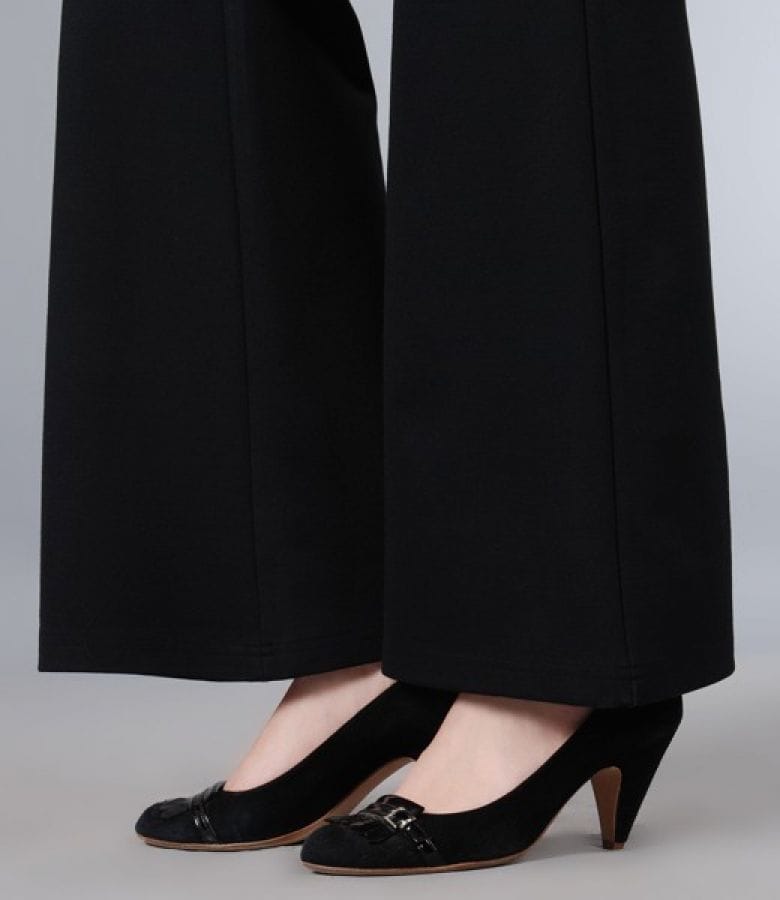 Pantaloni evazati din jerse elastic gros