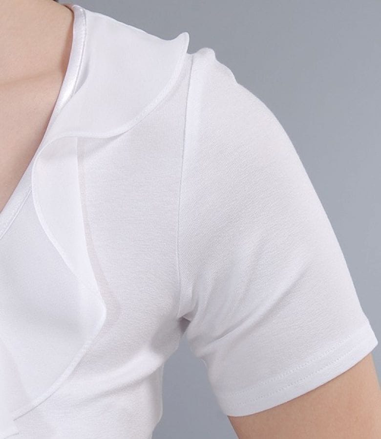 Tricou din jerse elastic satinat cu jabou de voal