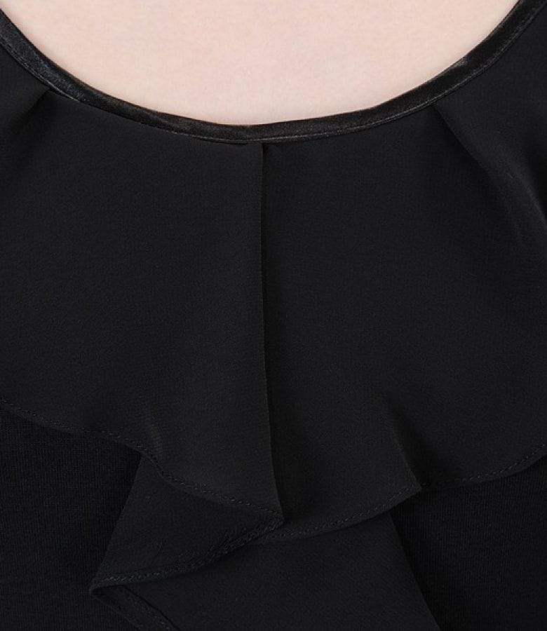 Tricou din jerse elastic satinat cu jabou de voal