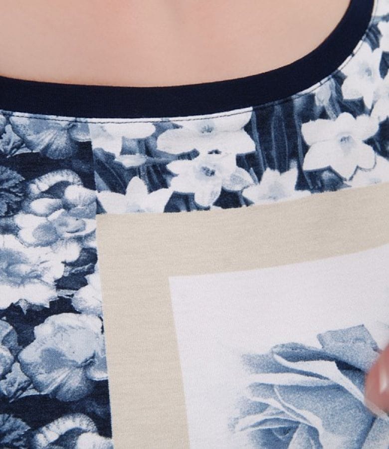 Tricou din jerse imprimat cu garnitura si floare