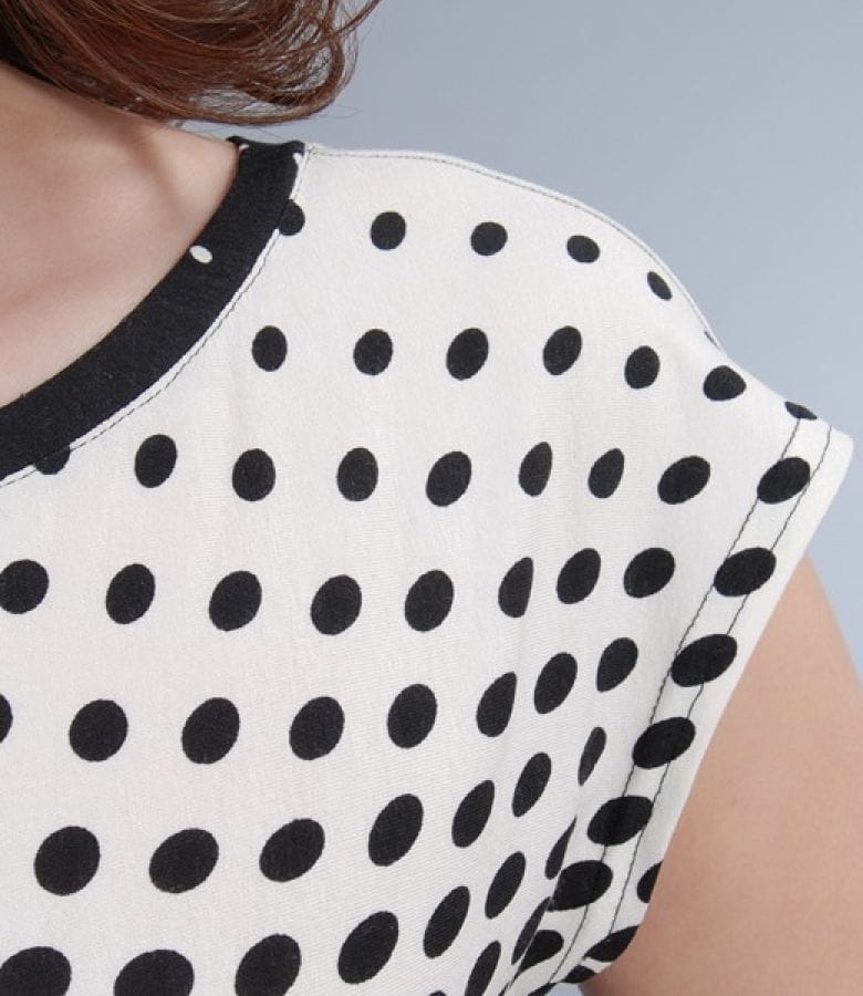 Rochie din jerse imprimat cu umeri cazuti