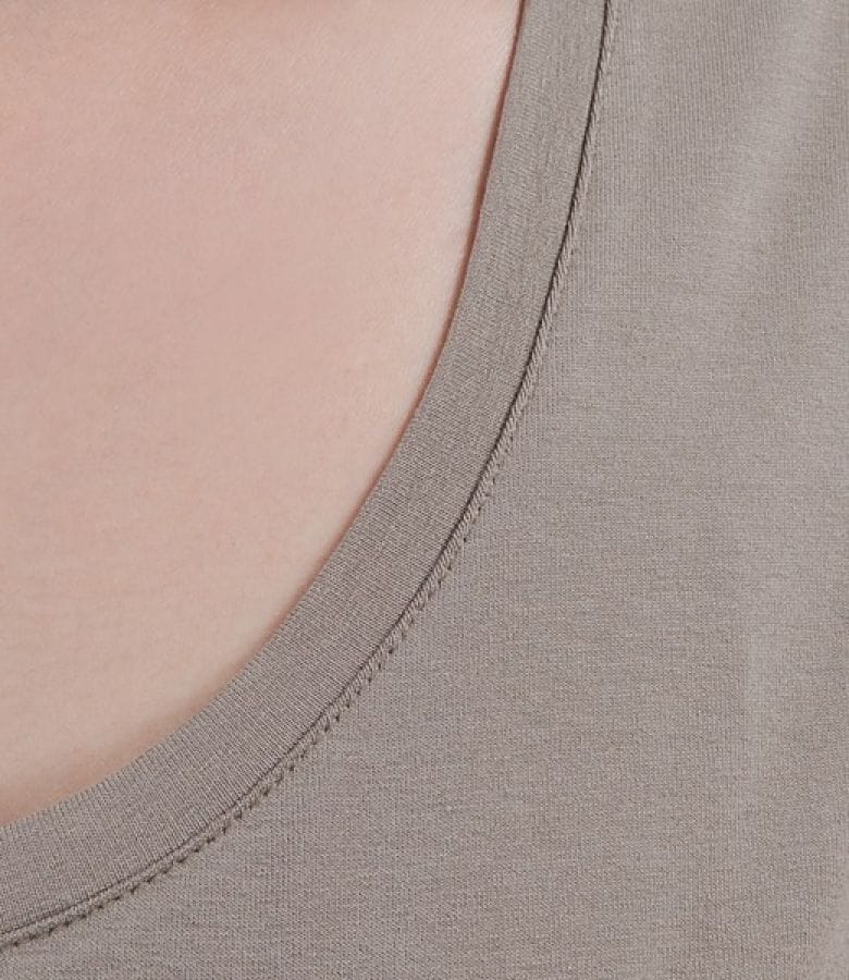 Tricou din jerse elastic uni cu mansete