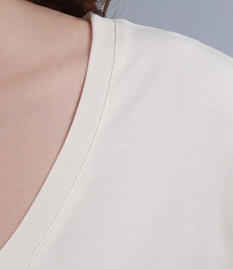 Tricou din jerse elastic uni cu buzunar si garnitura
