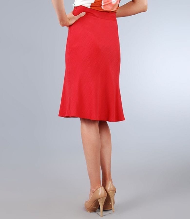 Fusta evazata din viscoza rosie
