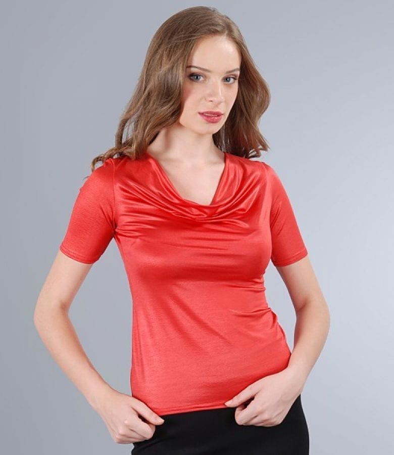 Tricou cu maneci si falduri din jerse satinat