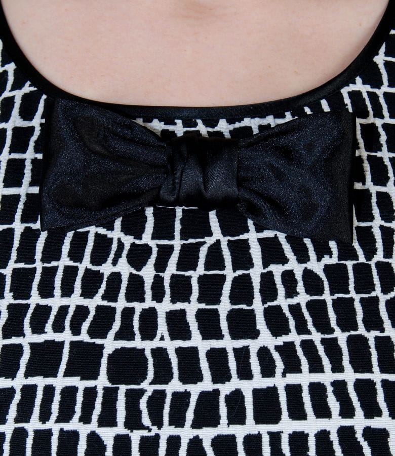 Rochie din bumbac elastic gofrat alb-negru