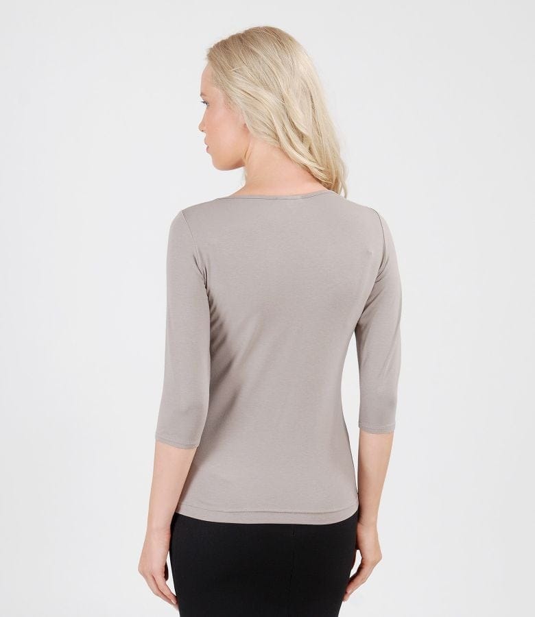 Tricou din jerse elastic cu jabou de voal