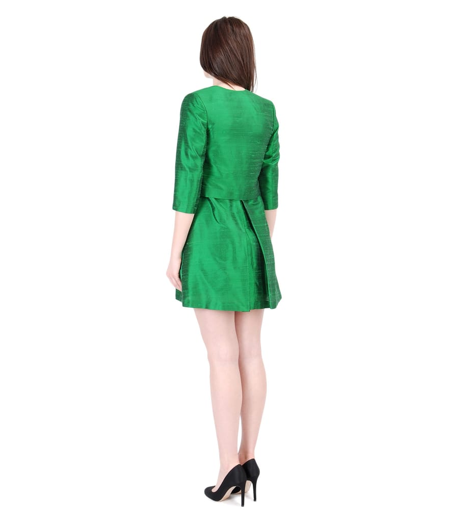 Tinuta de ocazie cu rochie de seara din tafta de matase