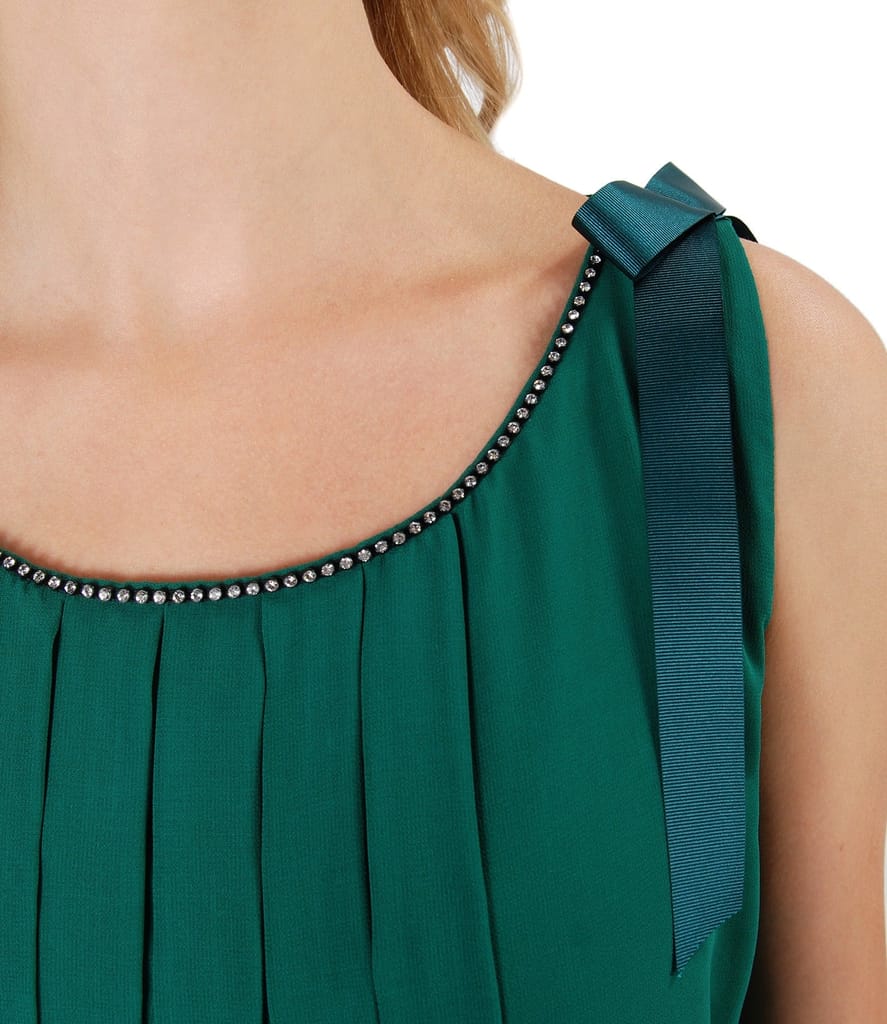 Rochie din voal cu falduri si cristale