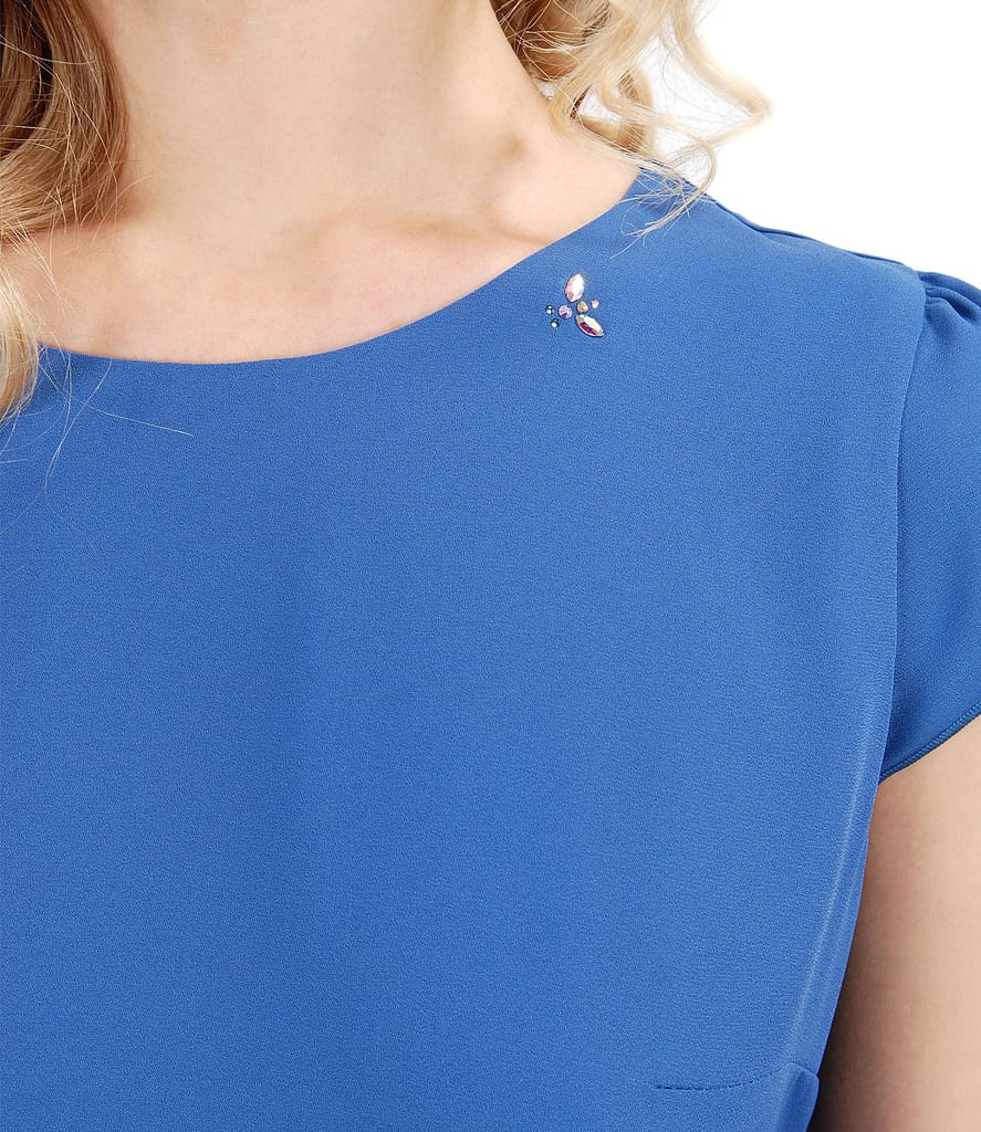 Rochie din voal cu aplicatie de cristale