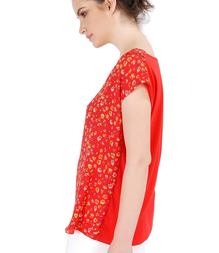 Bluza lejera cu fata imprimata cu motive florale