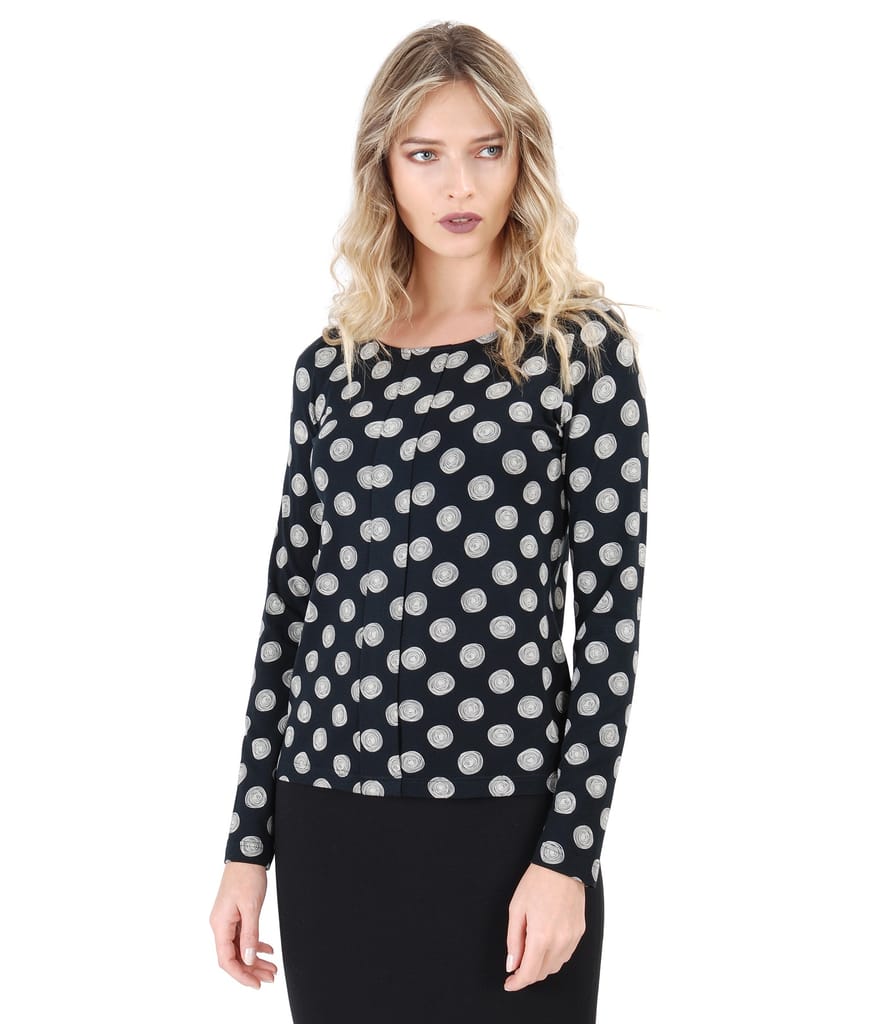 Bluza cu maneci lungi si fald pe fata